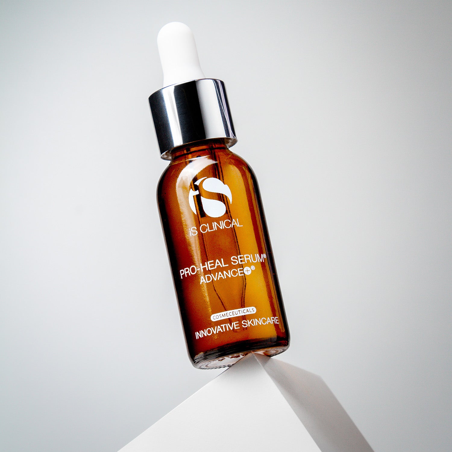 iS CLINICAL® Super Serum Advance+
