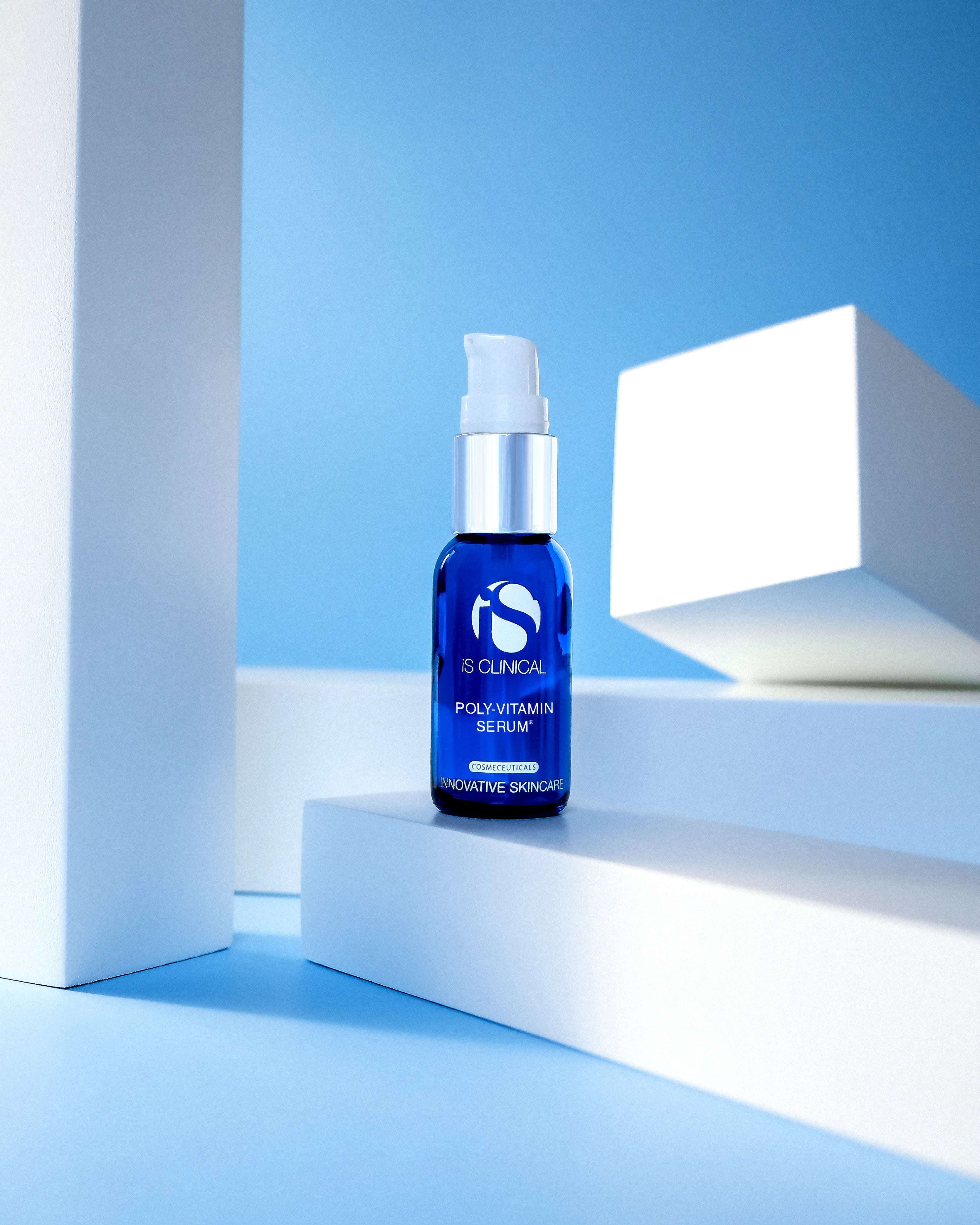 iS CLINICAL® Poly-Vitamin Serum