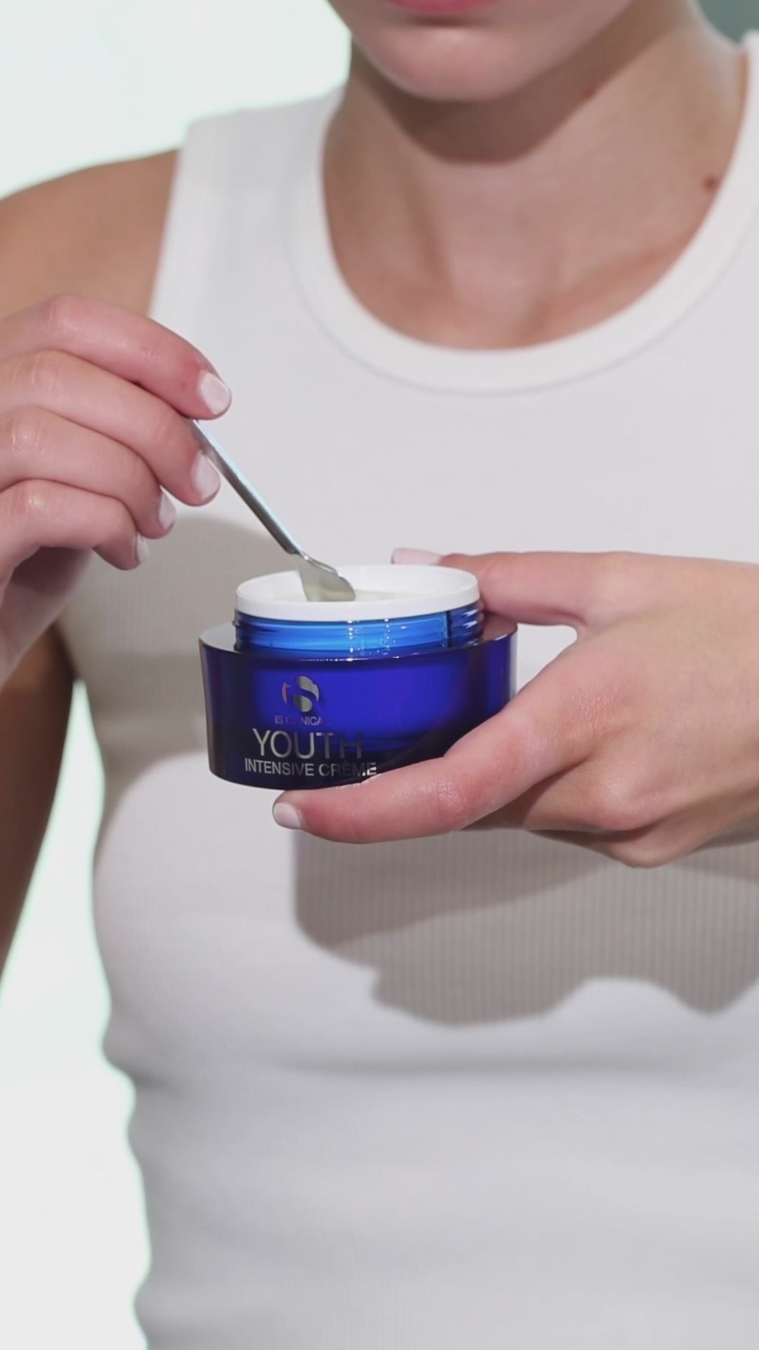 iS CLINICAL® Youth Intensive Creme